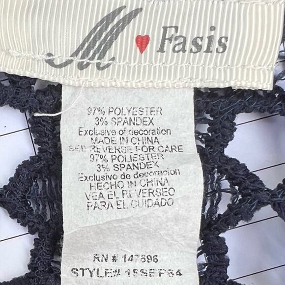 M Fasis women’s size M, sleeveless top with collar, lace shoulder, button up - Picture 7 of 7